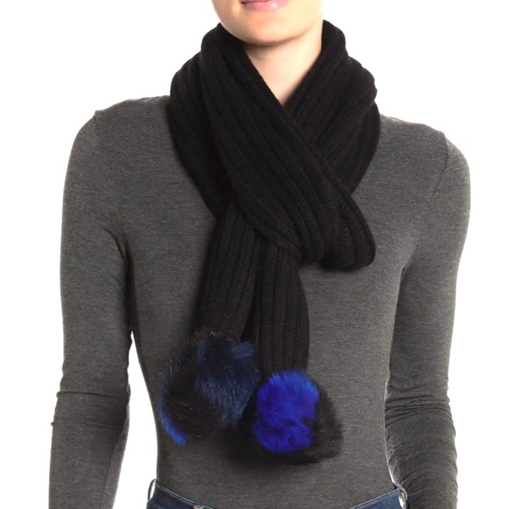 UGG Cable Knit Scarf With Shearling Fur Pom Pom NEW With Tag Black Blue